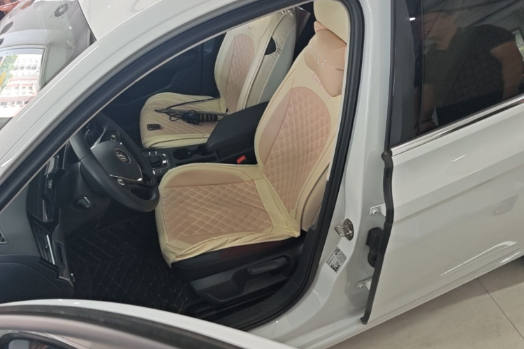 Volkswagen Bora 2022 car image #15