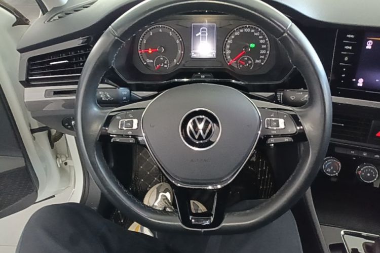 Volkswagen Bora 2022 car image #12