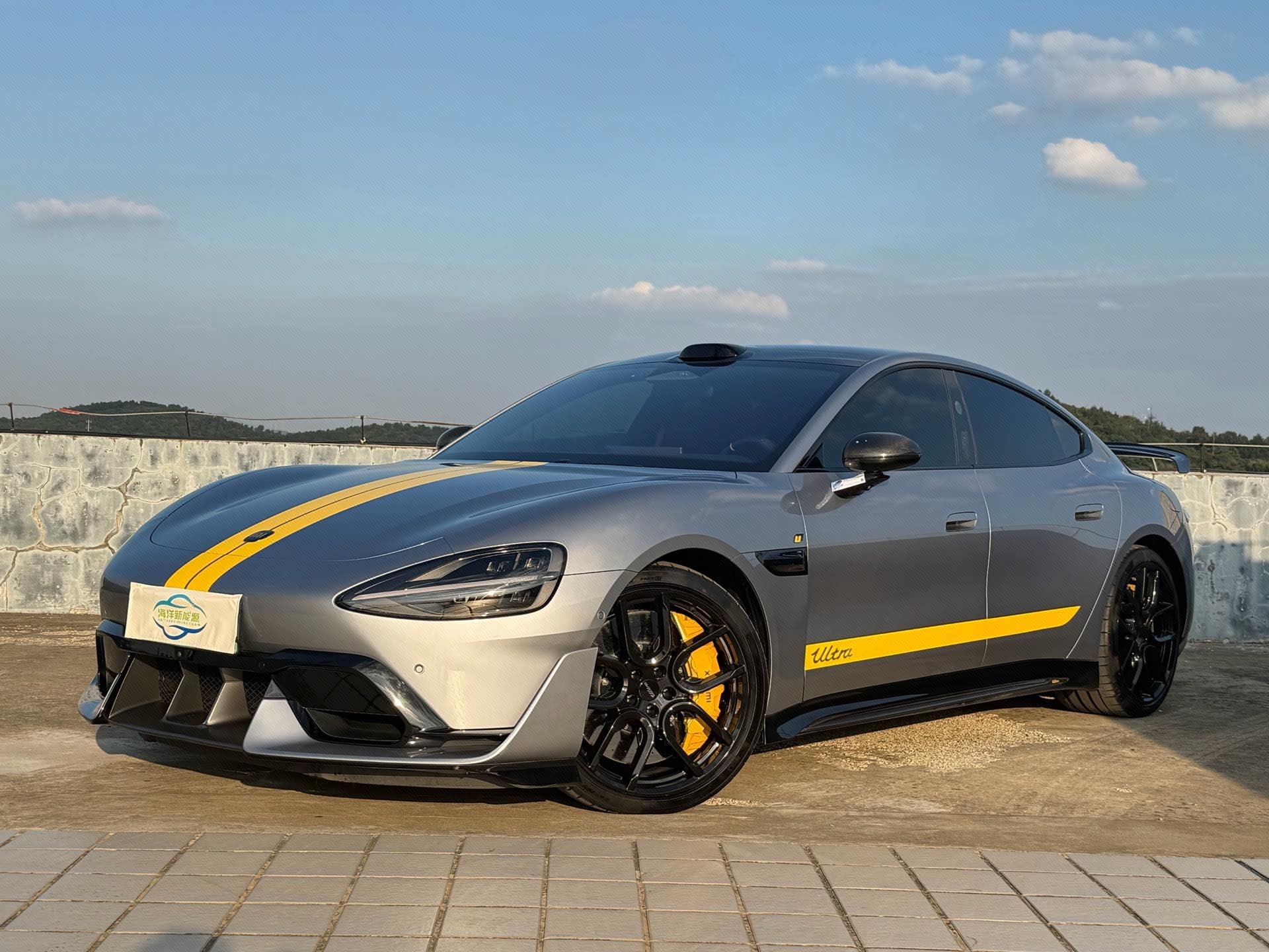 MI SU7 Ultra 2025 MI SU7 Ultra 2025 car image