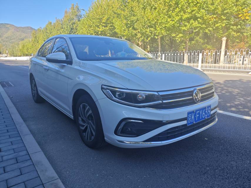 2023 immagine di auto #3