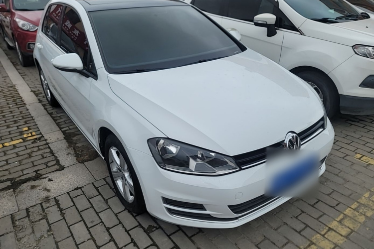 Volkswagen Golf 2015 car image #4
