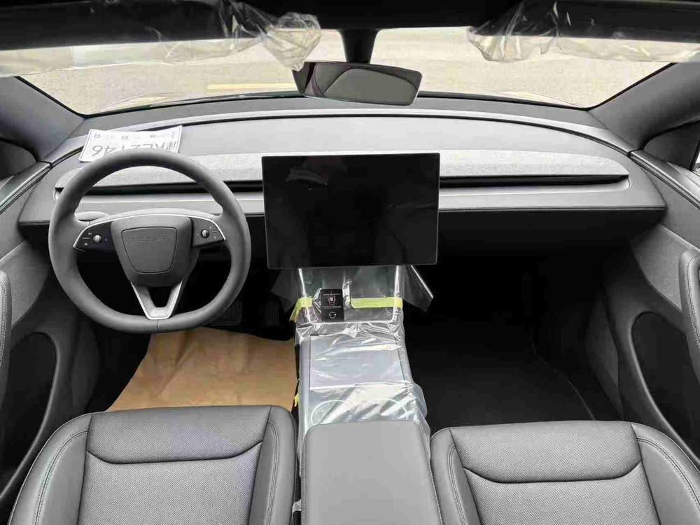 Tesla Model Y 2026 car image #7
