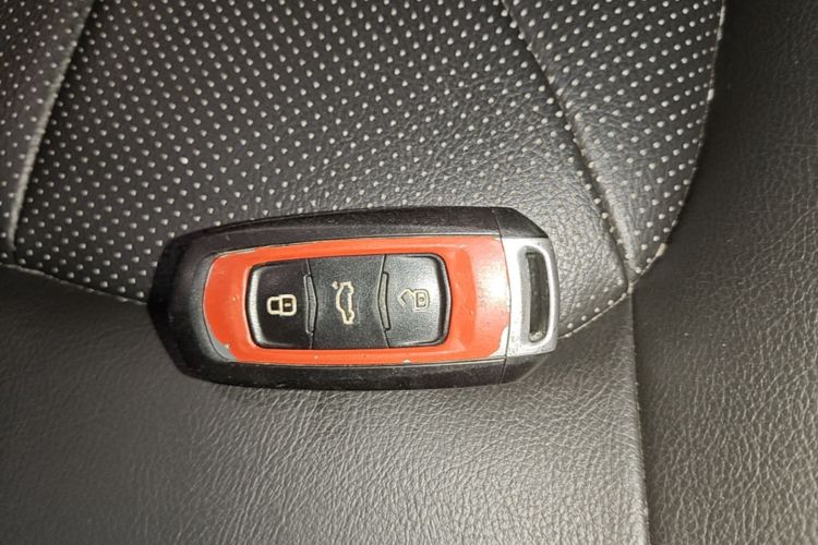 GEELY Emgrand 2017 car image #10