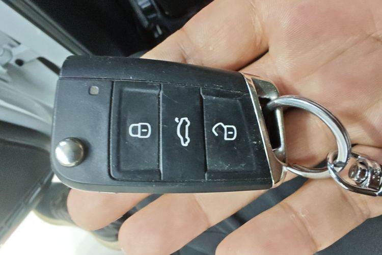 Volkswagen Golf 2017 imagen de coche #13