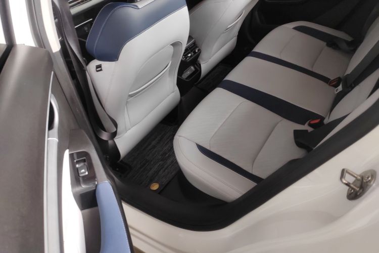 GEELY Emgrand 2022 imagem de carro #17