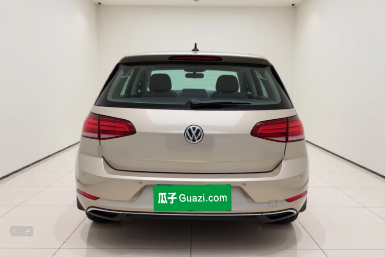 Volkswagen Golf 2020 car image #6