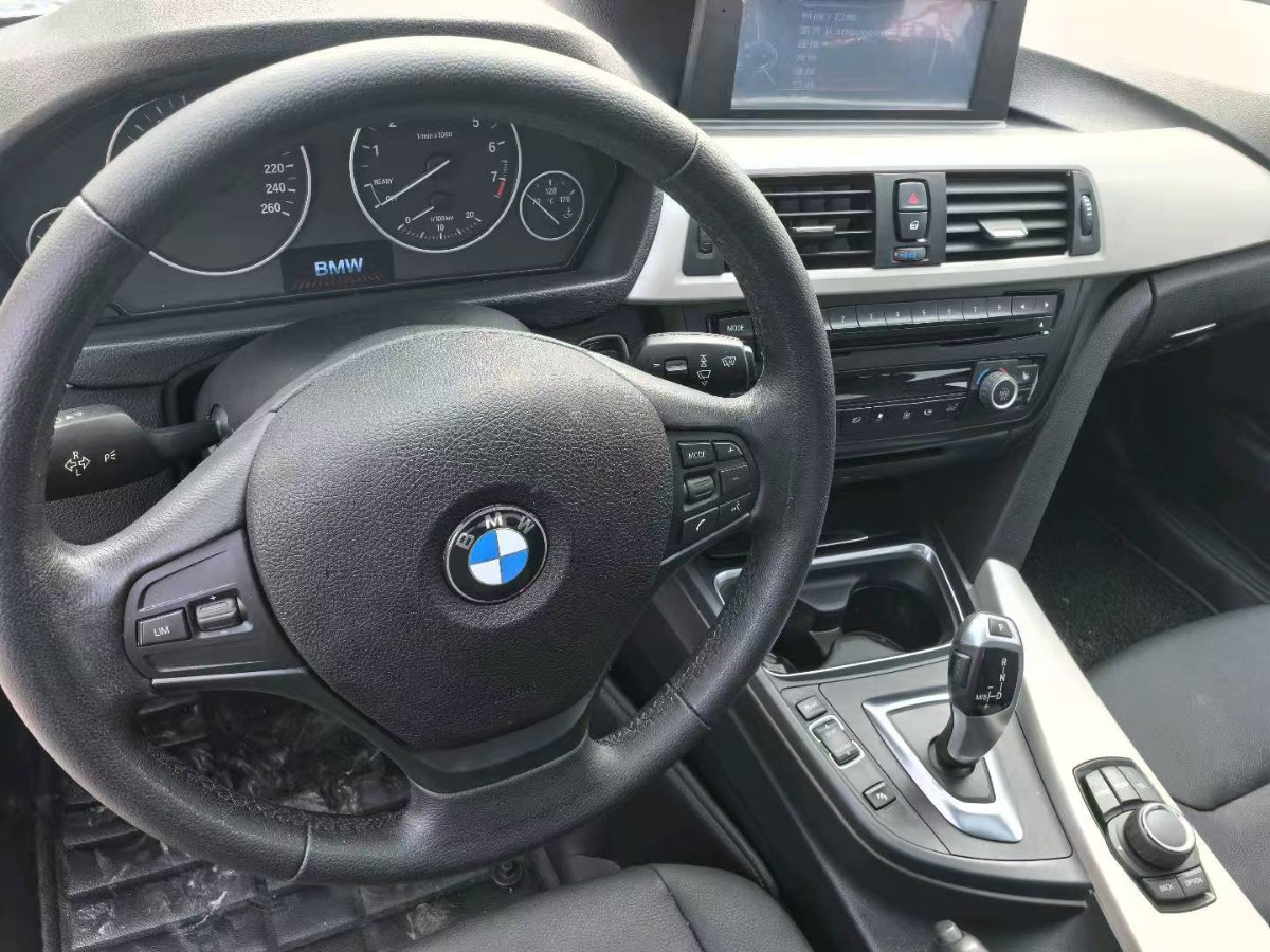 BMW 3 Series 2015 #5 BMW 3 Series 2015 car image #5
