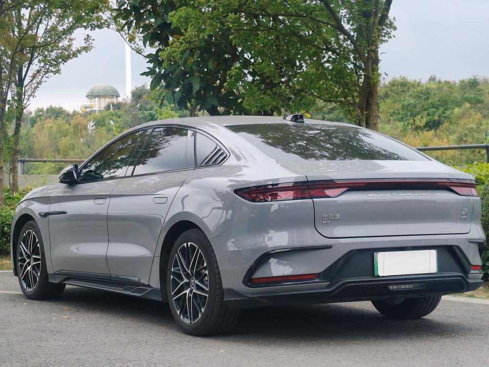 BYD Han 2025 immagine di auto #4
