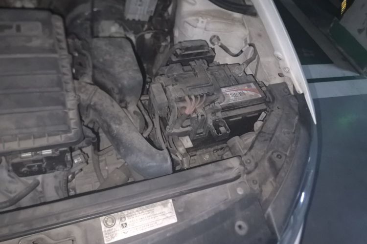 Volkswagen Polo 2015 car image #29