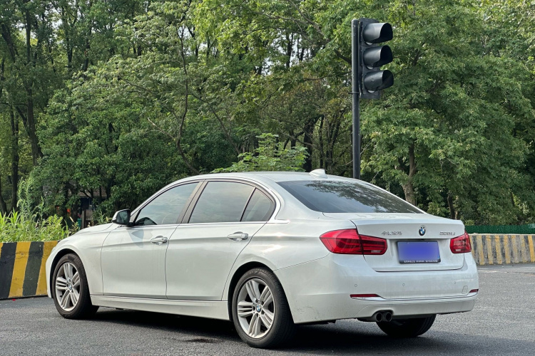 BMW 3 Series 2017 #9 BMW 3 Series 2017 car image #9