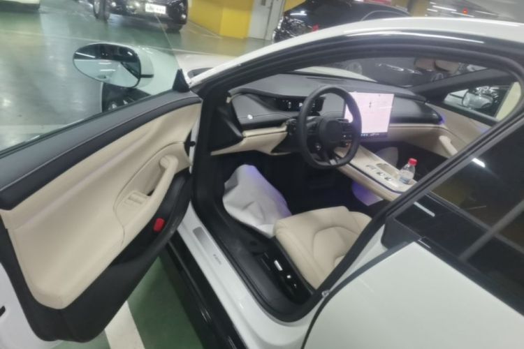 MI SU7 2025 #16 MI SU7 2025 car image #16