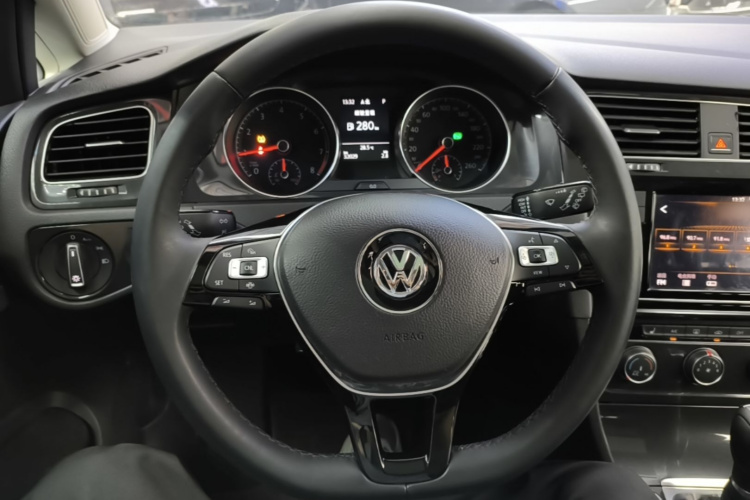 Volkswagen Golf 2019 #11 Volkswagen Golf 2019 car image #11