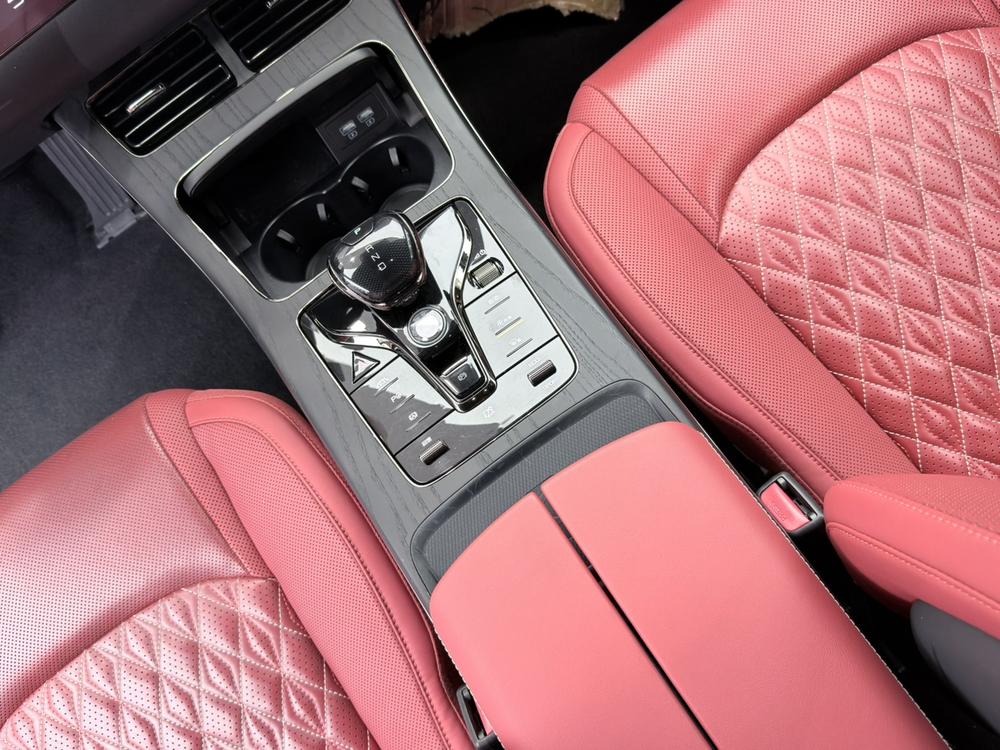 BYD Han 2021 car image #16