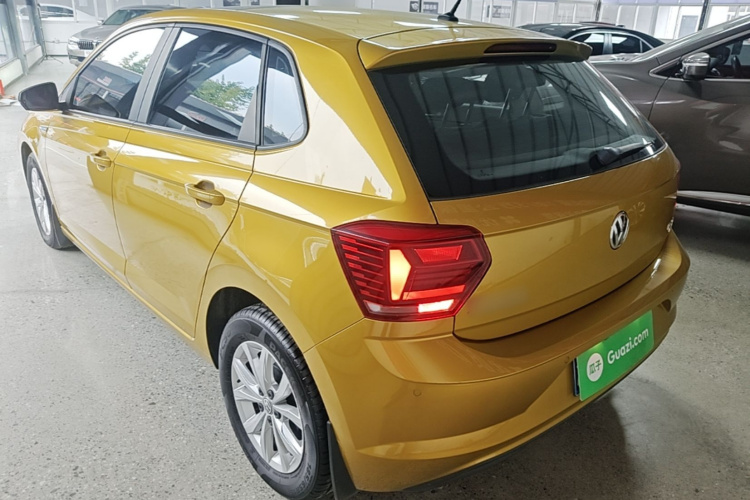 Volkswagen Polo 2019 car image #5
