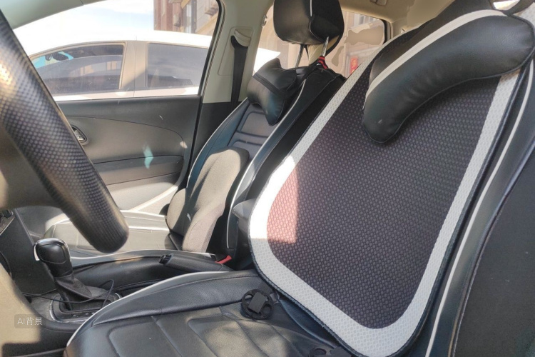 Volkswagen Polo 2019 car image #17