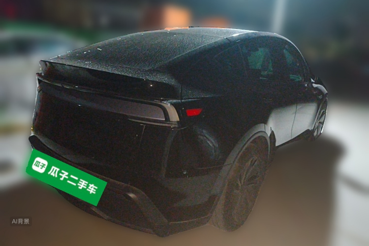 Tesla Model Y 2025 #7 Tesla Model Y 2025 car image #7
