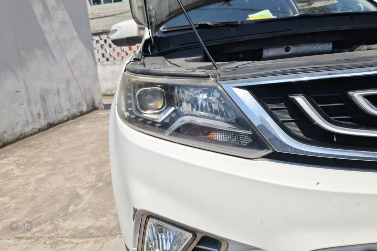 GEELY Vision X6 2018 immagine di auto #8
