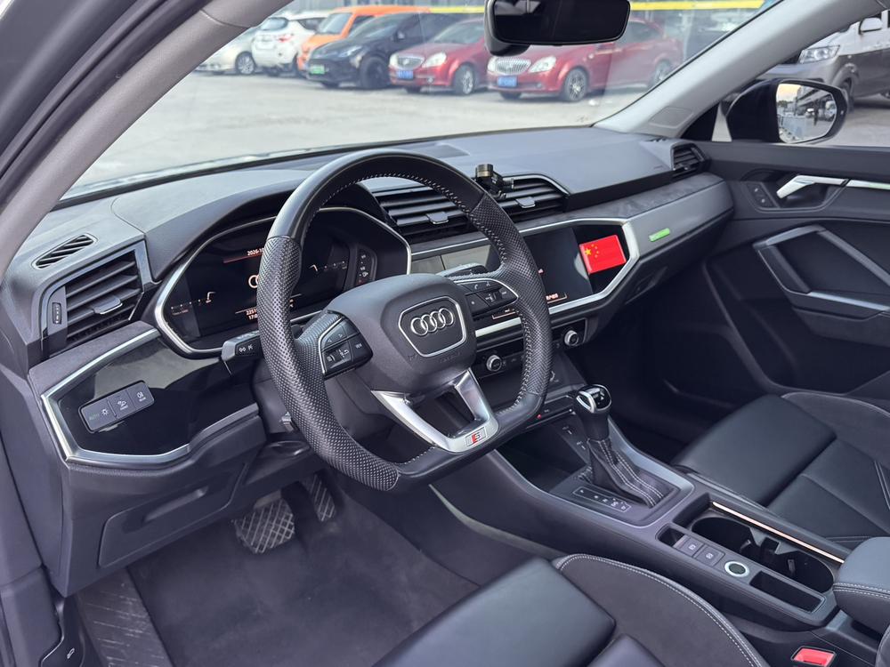 Audi Q3 Sportback 2022 #14 Audi Q3 Sportback 2022 صورة سيارة #14