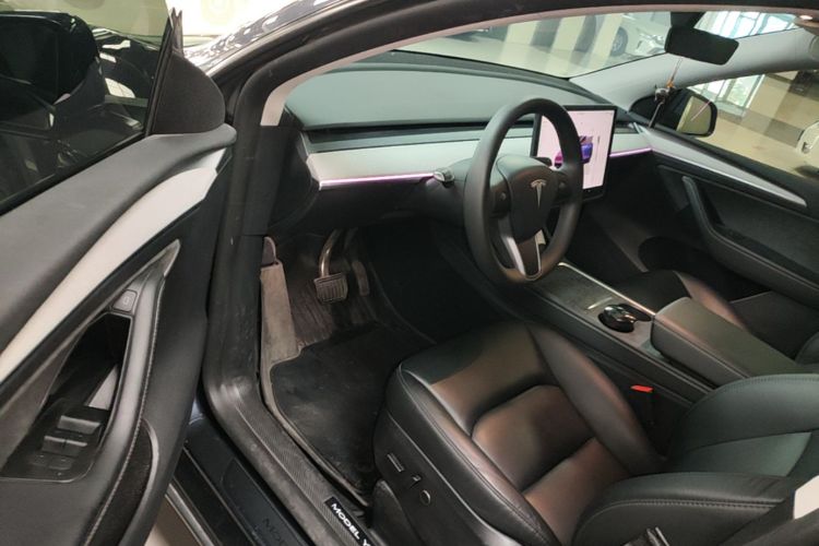 Tesla Model Y 2024 #16 Tesla Model Y 2024 car image #16
