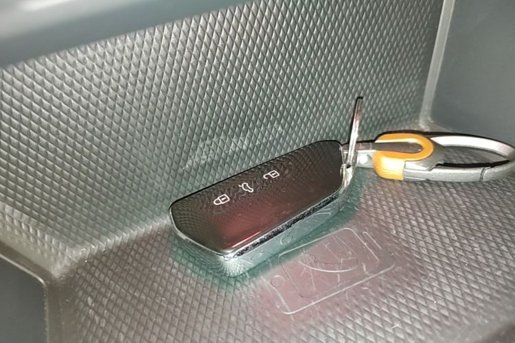 Volkswagen Golf 2021 car image #9