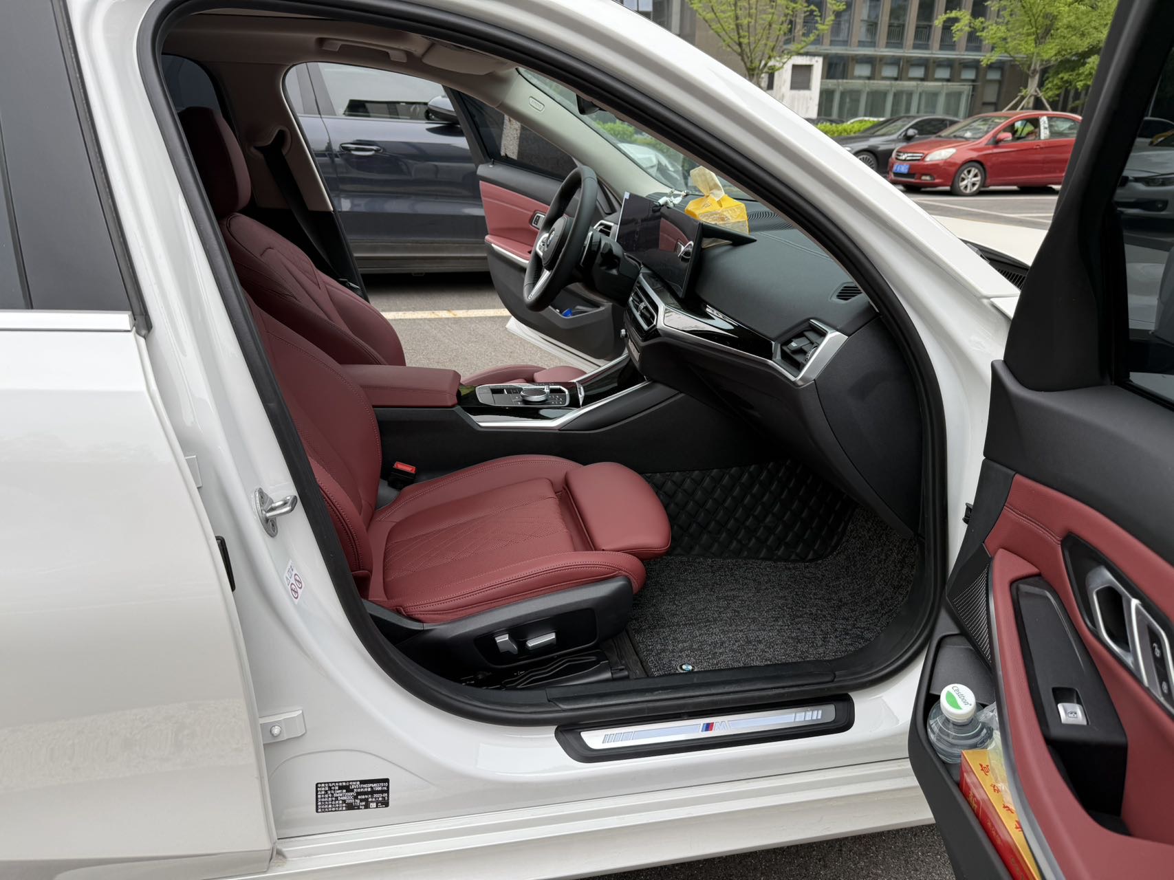 BMW 3 Series 2023 immagine di auto #5