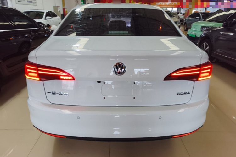 Volkswagen Bora 2019 #6 Volkswagen Bora 2019 car image #6