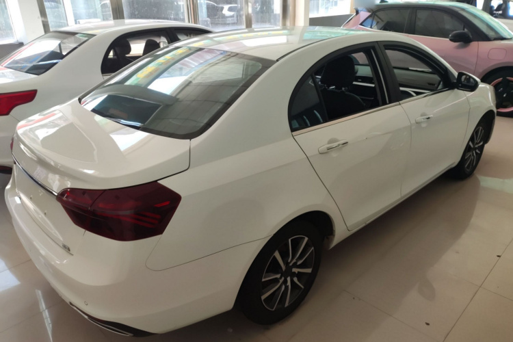 GEELY Emgrand 2021 immagine di auto #7