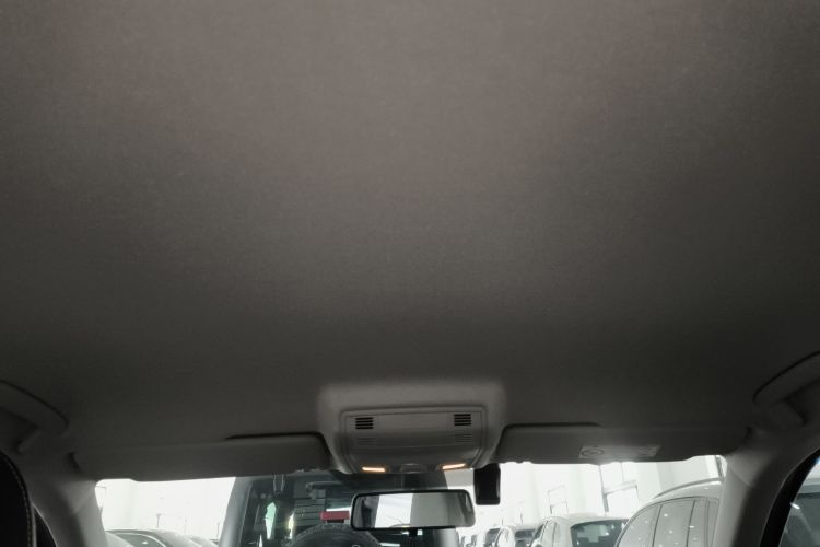 Volkswagen Tharu 2025 immagine di auto #18