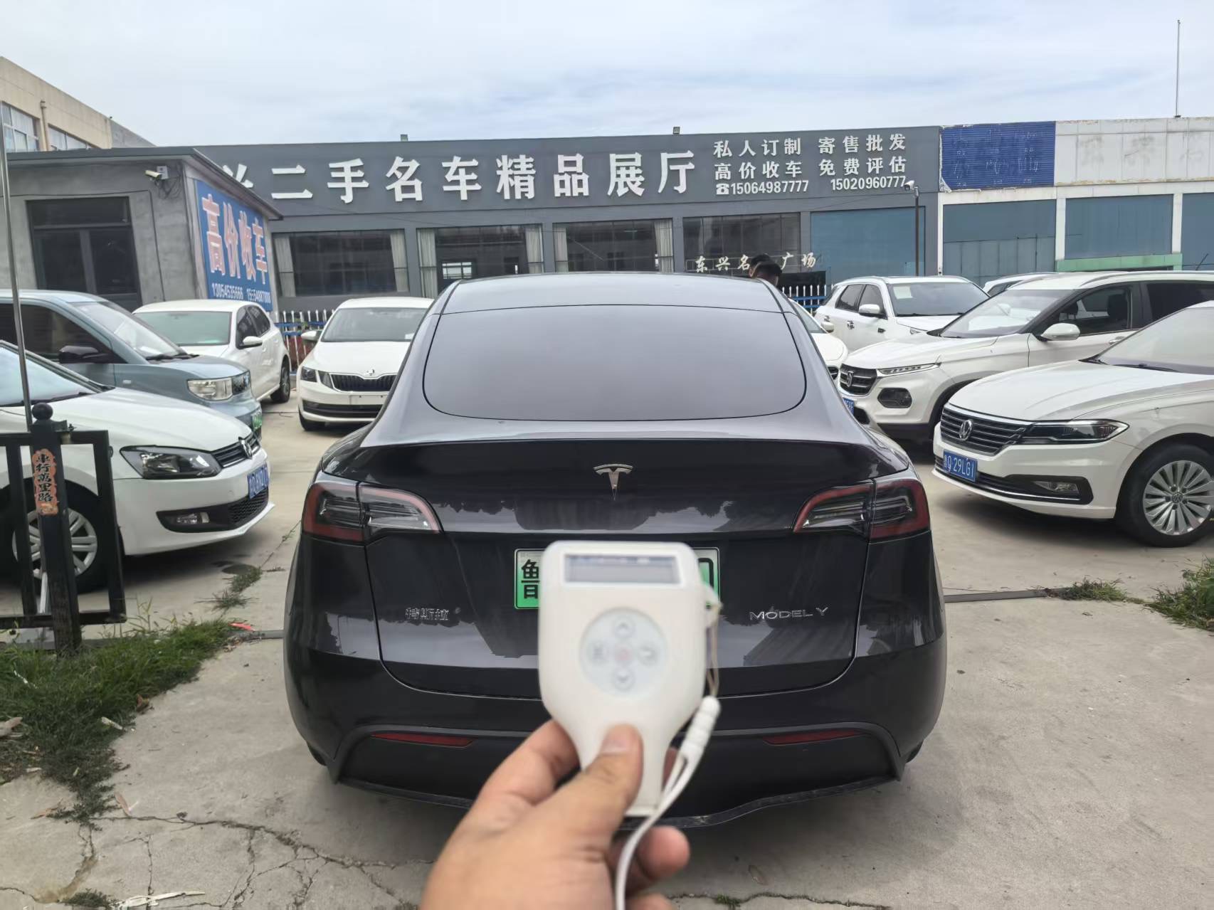 Tesla Model Y 2024 #5 Tesla Model Y 2024 car image #5