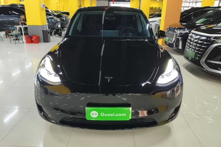 Tesla Model Y 2022 car image #3