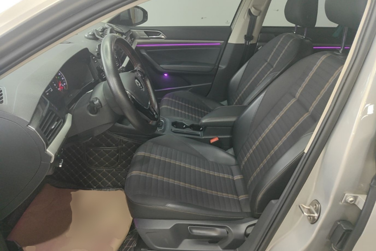 Volkswagen Lavida 2019 car image #15