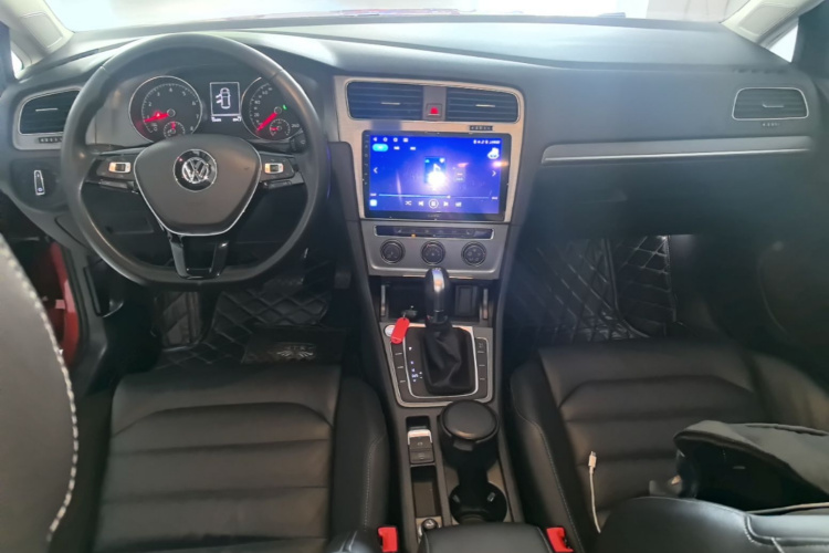 Volkswagen Golf 2015 car image #10