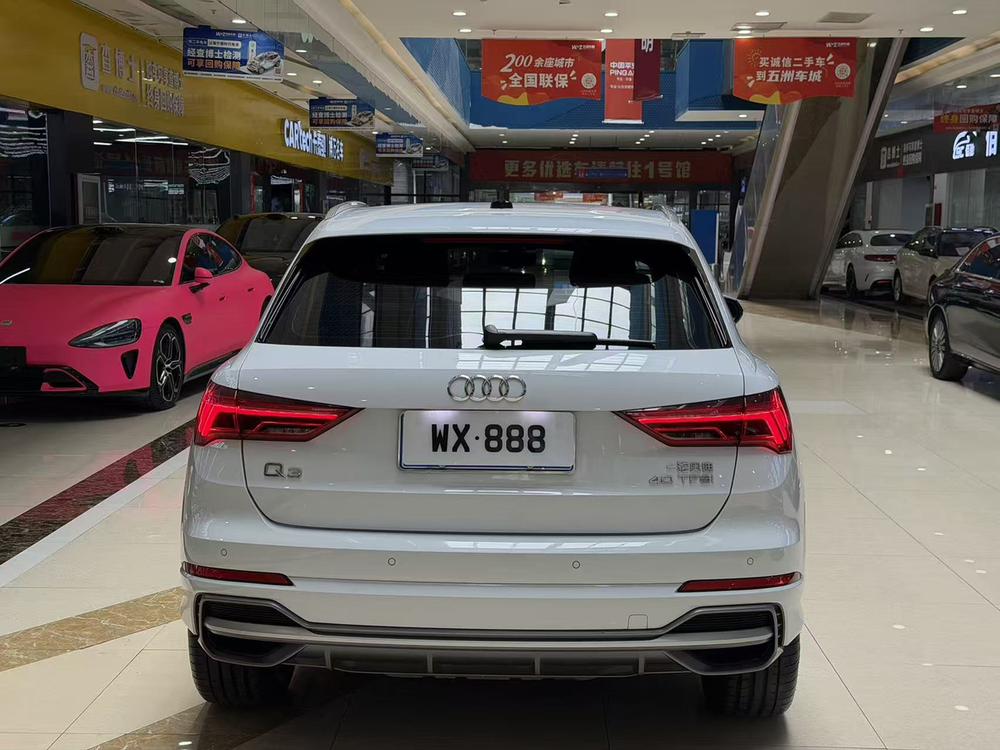 Audi Q3 2022 car image #4