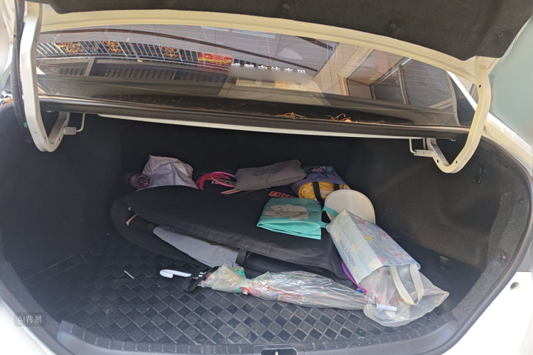 Toyota Corolla 2018 immagine di auto #21