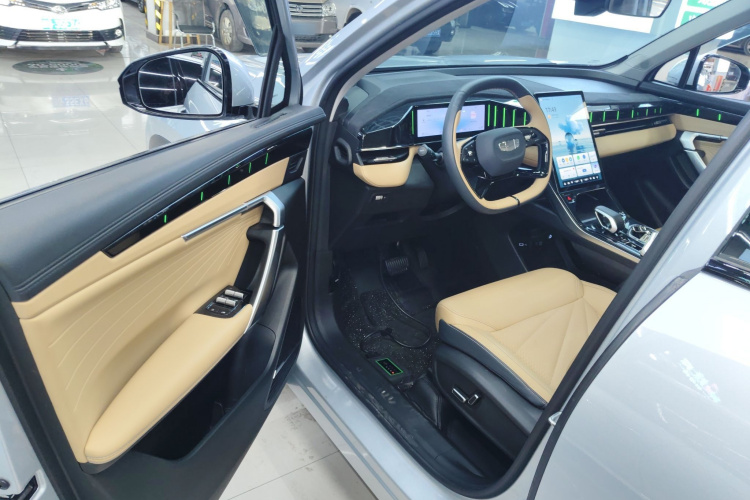 GEELY Boyue L 2023 صورة سيارة #16