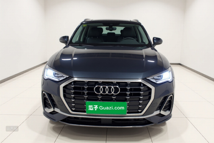 Audi Q3 2021 car image #3