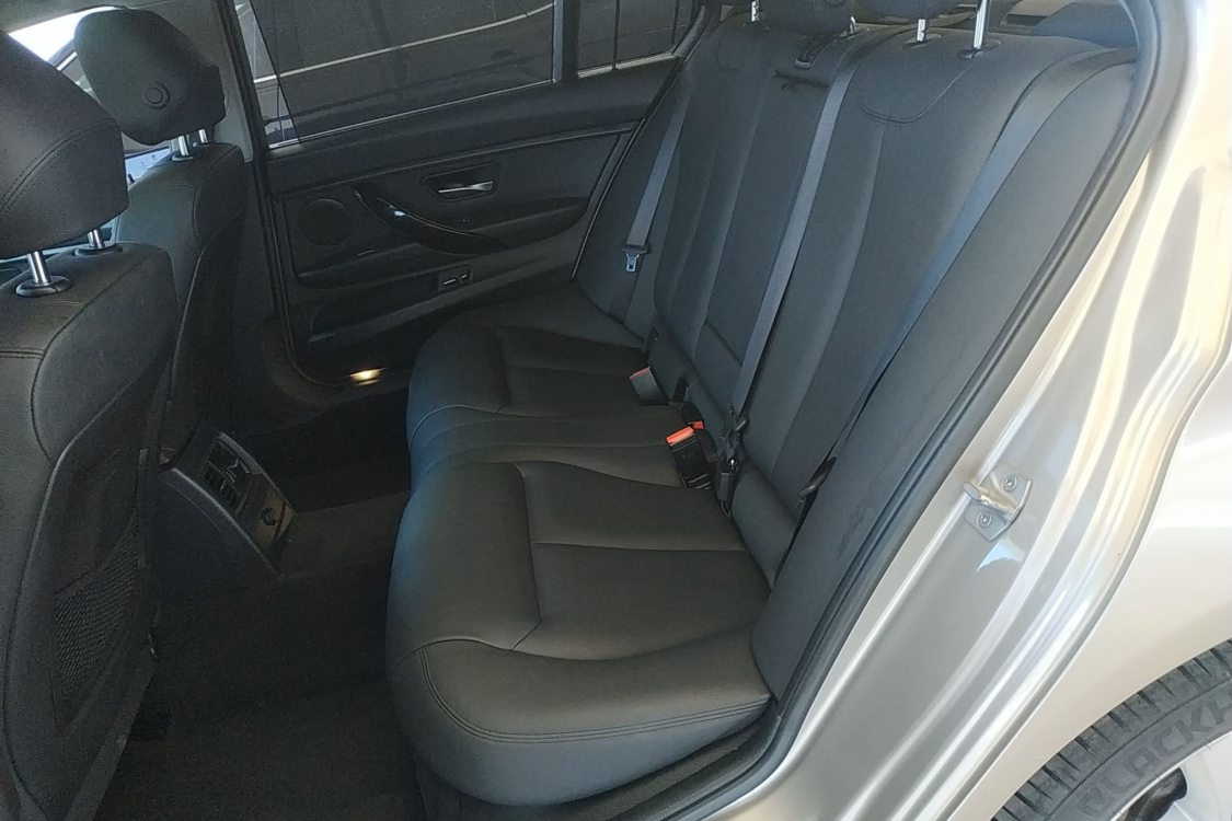 BMW 3 Series 2016 car image #8