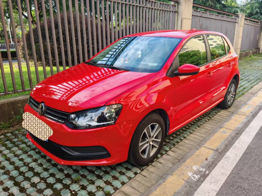 Volkswagen Polo 2016 car image 