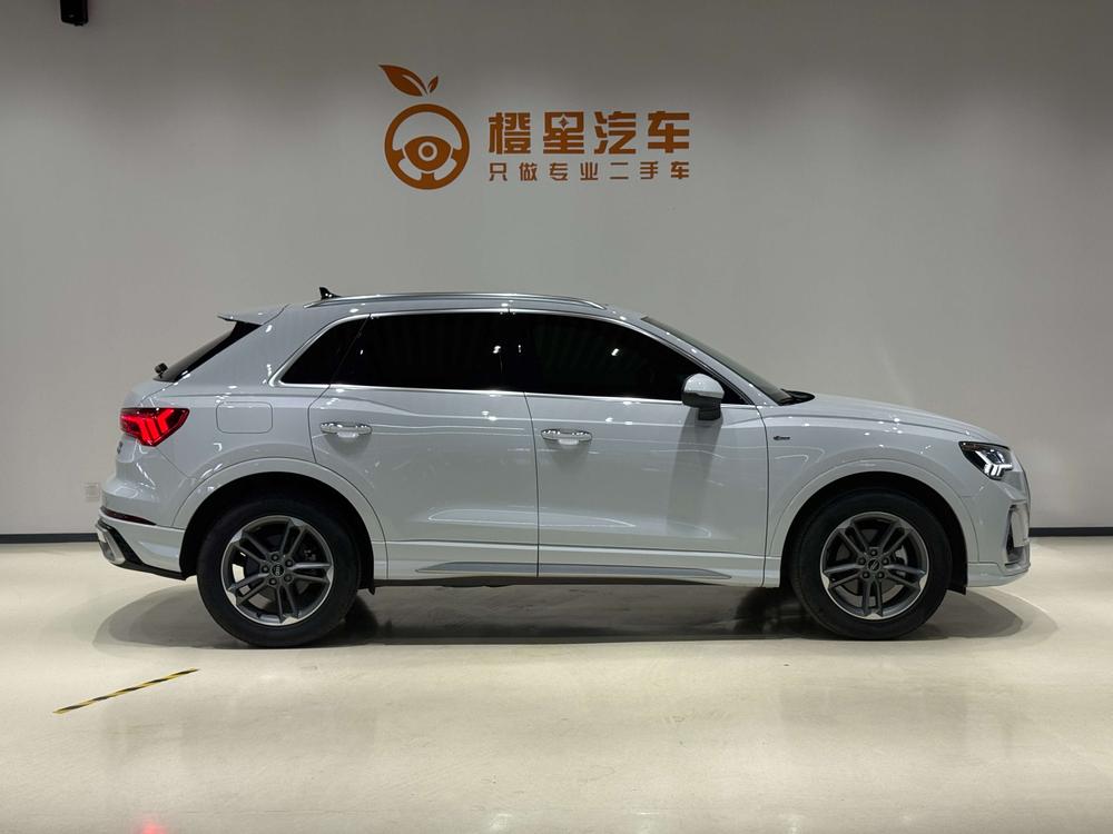 Audi Q3 2024 صورة سيارة #5
