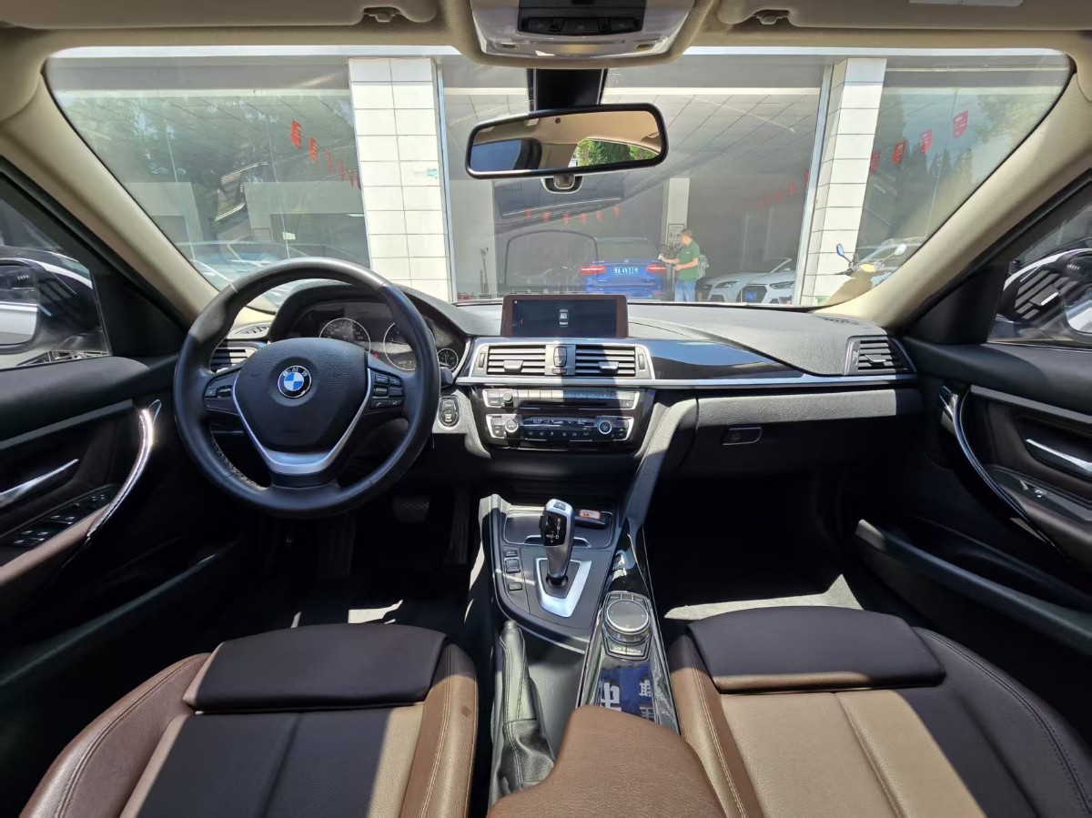 BMW 3 Series 2019 car image #7