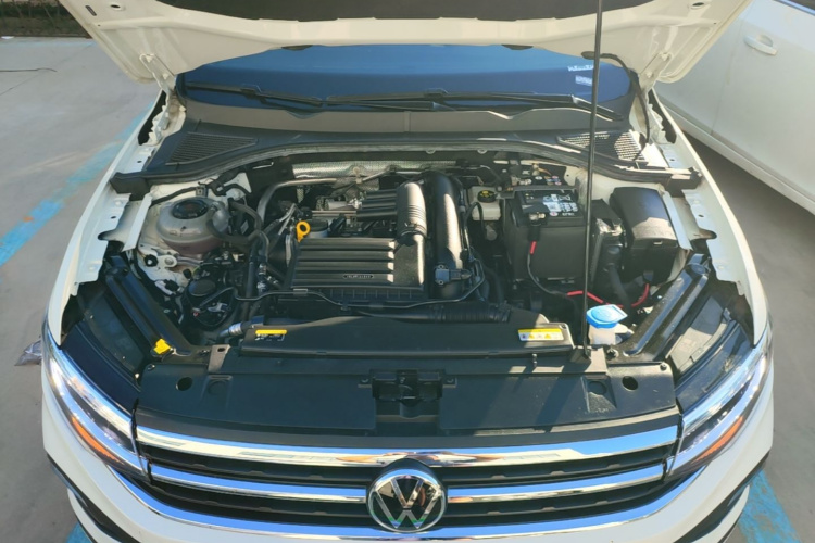 Volkswagen Bora 2024 car image #20