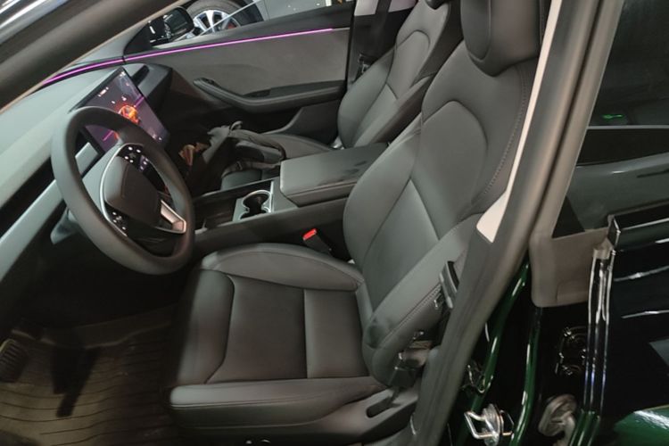 Tesla Model 3 2025 car image #15