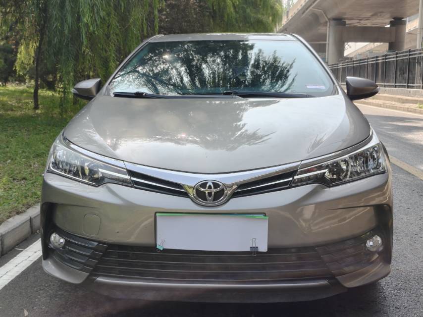 Toyota Corolla 2017 car image #2