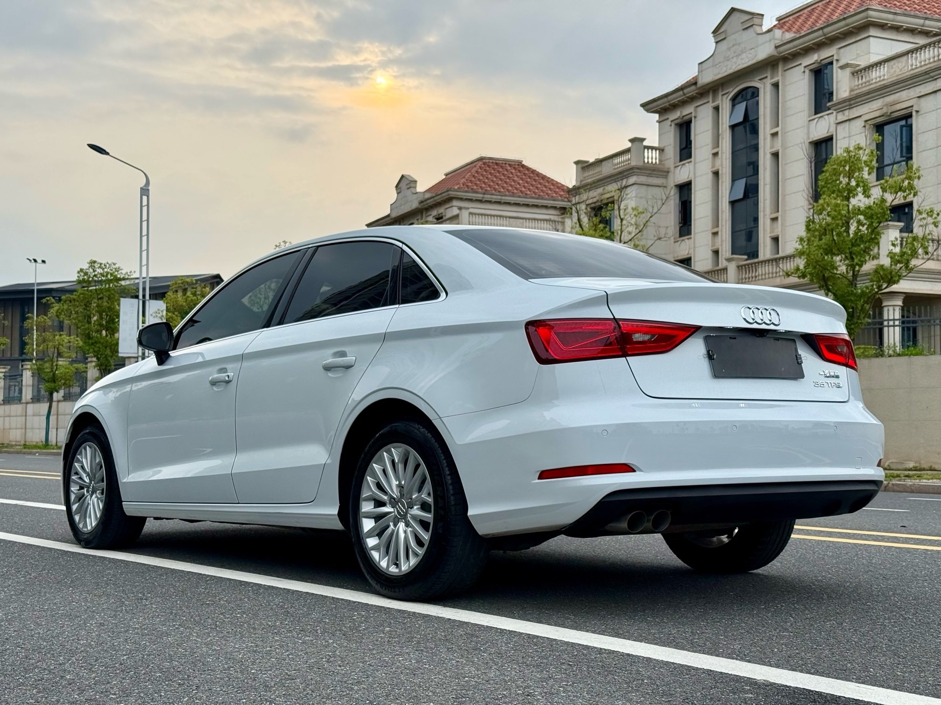 Audi A3 2017 car image #9