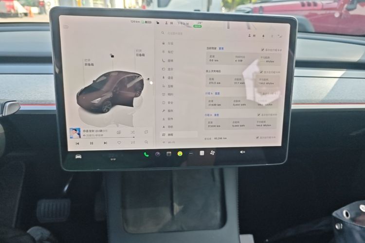 Tesla Model Y 2023 #17 Tesla Model Y 2023 car image #17