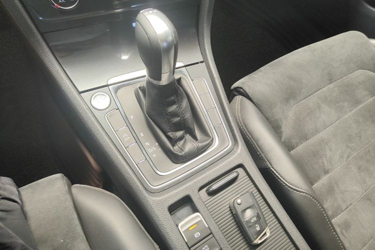 Volkswagen Golf 2018 #14 Volkswagen Golf 2018 car image #14