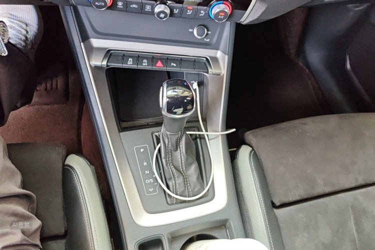 Audi Q3 2019 #16 Audi Q3 2019 car image #16