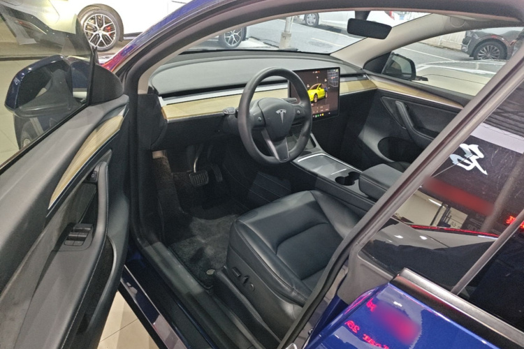 Tesla Model Y 2022 #16 Tesla Model Y 2022 صورة سيارة #16