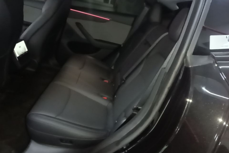 Tesla Model Y 2025 #13 Tesla Model Y 2025 car image #13