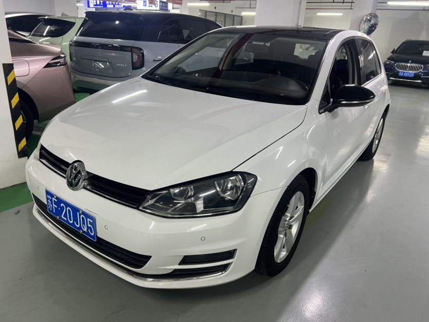 Volkswagen Golf 2017 Volkswagen Golf 2017 immagine di auto
